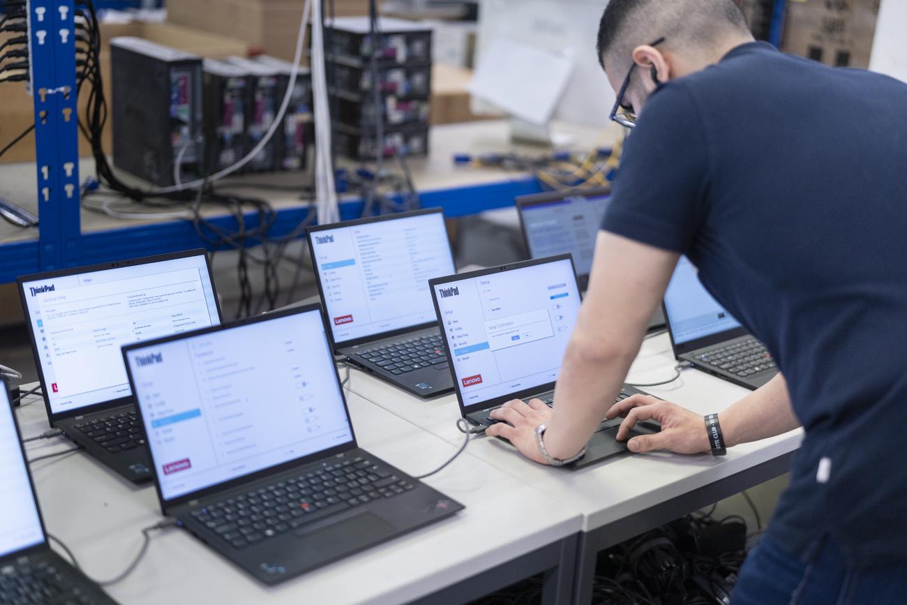 Les logiciels sont à 113,9 points (+9,4 points) et poursuivent la tendance positive. 