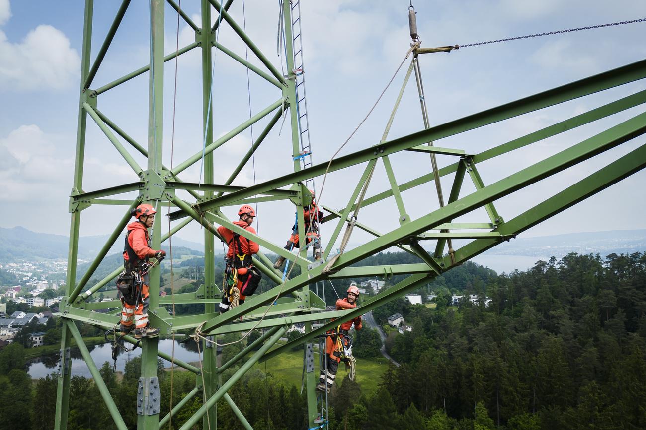 Swissgrid a encore augmenté les investissements dans le réseau l'année dernière.