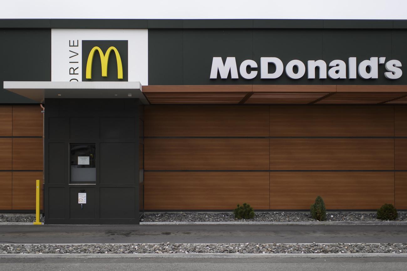 MacDonald's Suisse en compte aujourd'hui 183 restaurants dont 41 franchisés et plus de 8300 employés au total.