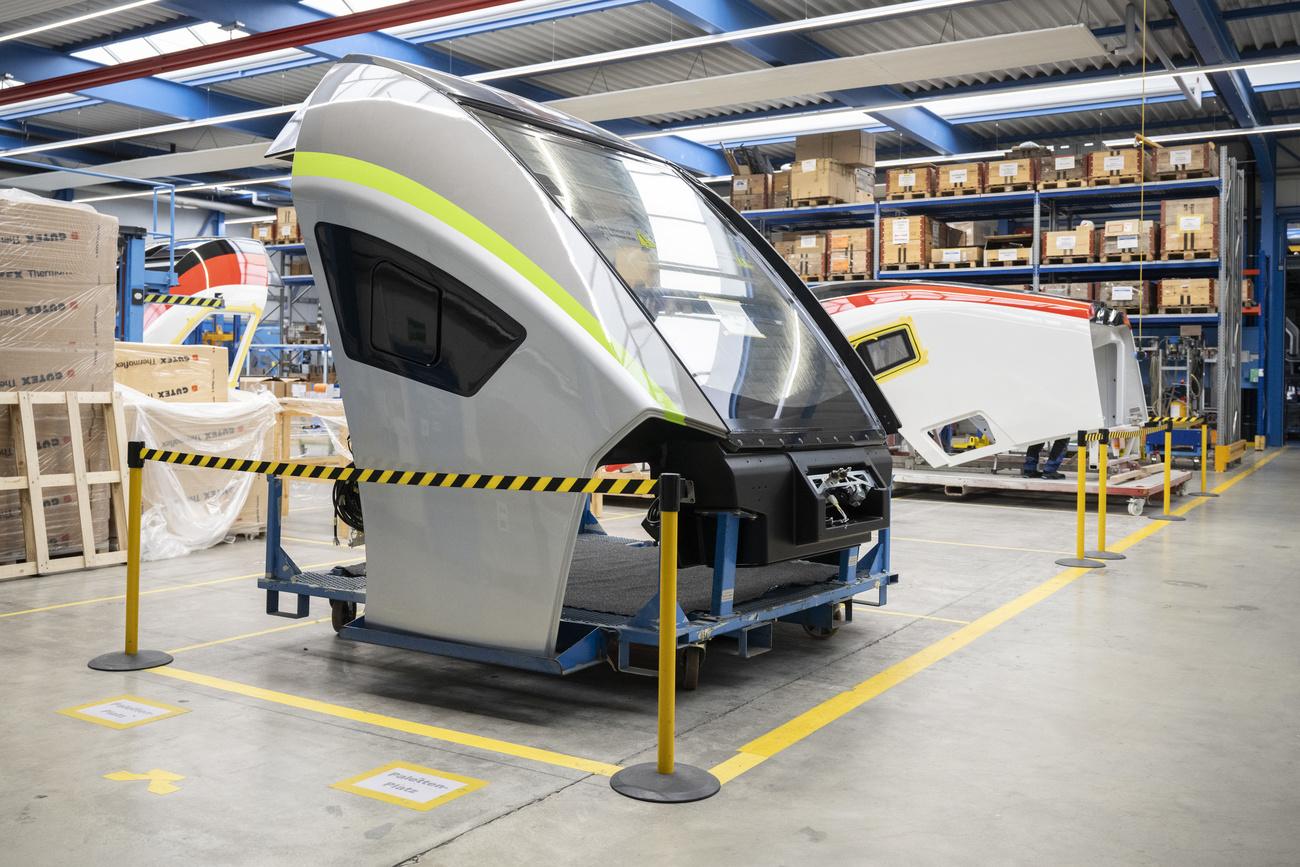 Stadler Rail aurait perdu 200.000 heures de travail en 2024, soit l’équivalent de 10% du volume du site sur un an, à cause des inondations en Espagne en octobre.