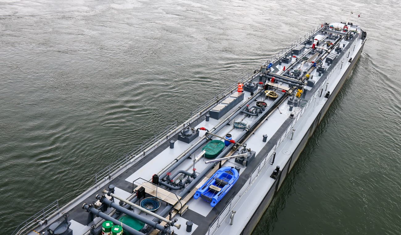 Les canicules mettent à mal le niveau du Rhin et donc le transport fluvial.