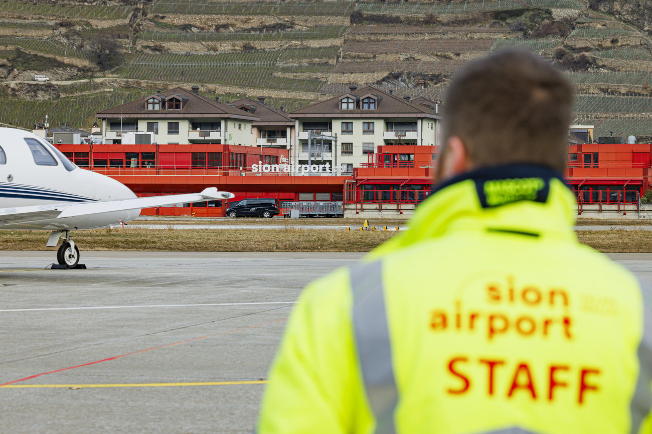 La ville de Sion restera titulaire de la concession d'exploitation d'un aérodrome régional et continuera d'exploiter l'infrastructure jusqu'au renouvellement de la concession en 2031.