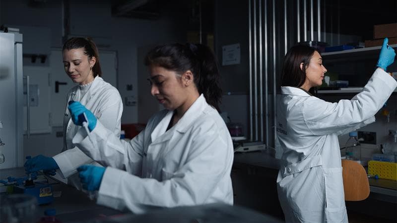 A Timeline laboratory in Lausanne where the Mitopure molecule is developed, which aims to reduce some effects of cellular aging.