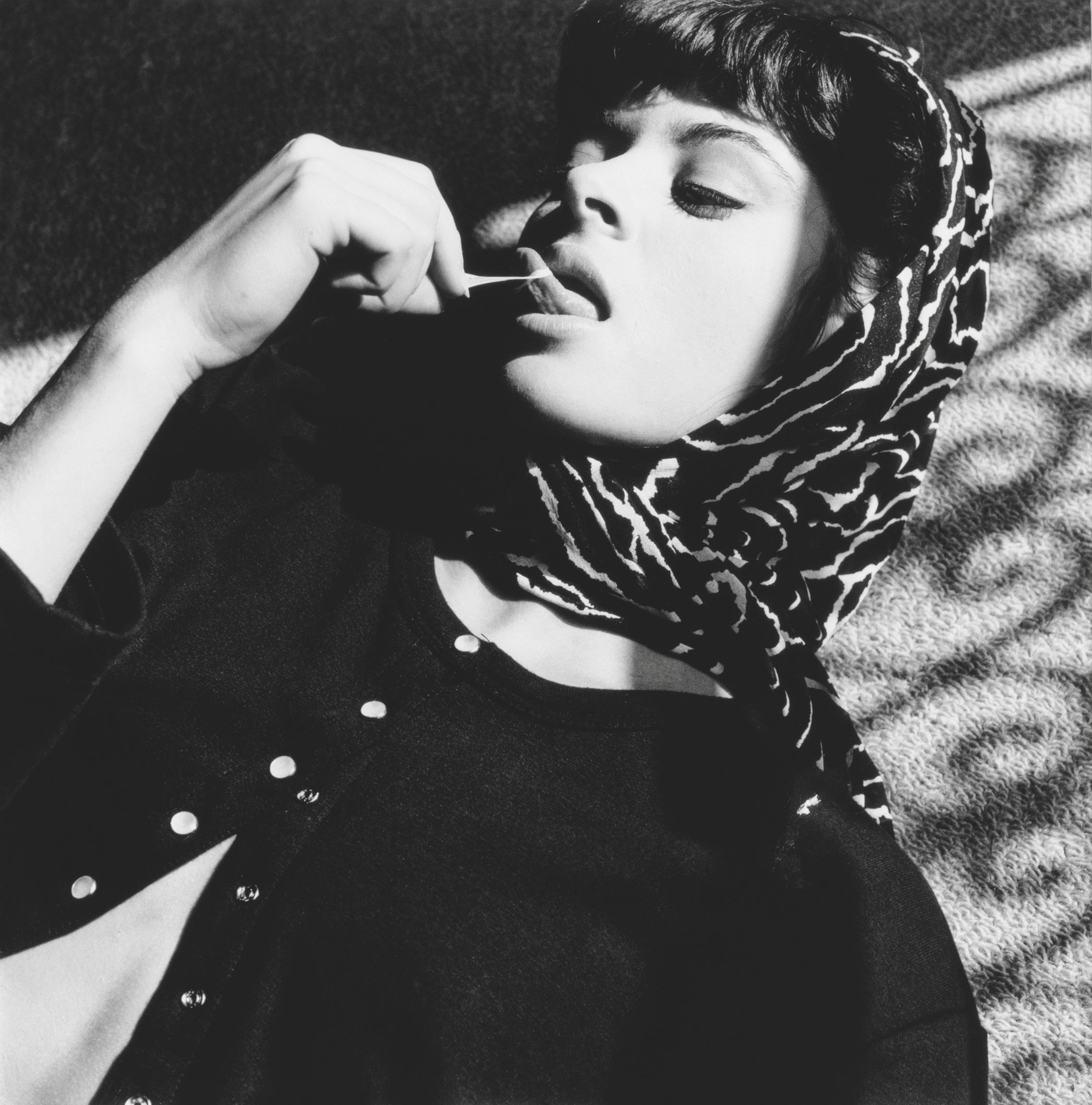 Le cardigan Agnès b., l'icône pression | Agefi.com