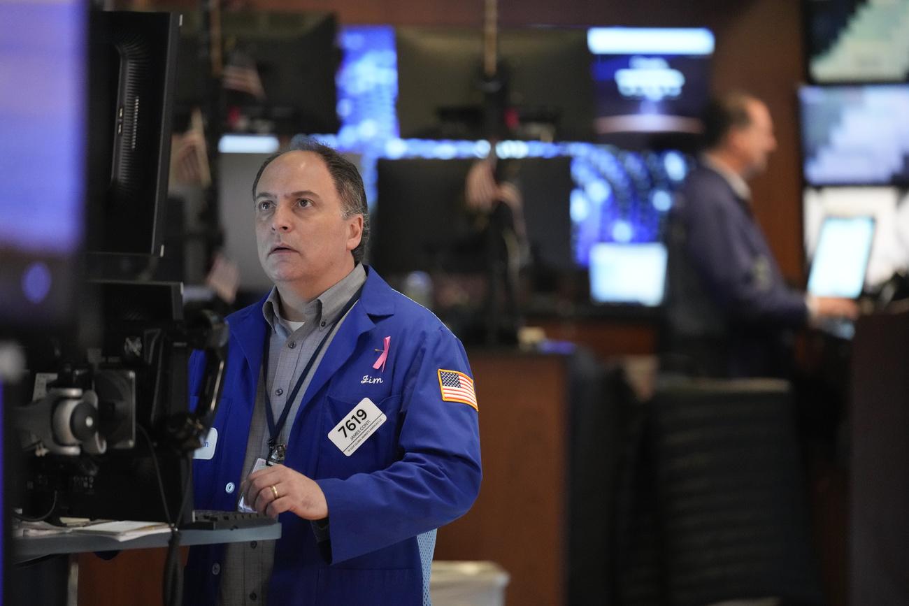 Wall Street fait une pause après une série de hausses