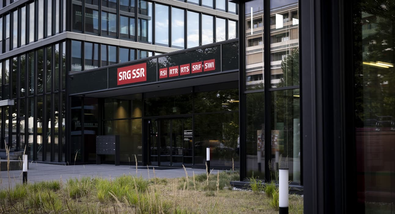 L'initiative de l'UDC, de l'Usam et des Jeunes PLR veut réduire la redevance radio-TV de 335 à 200 francs par an.