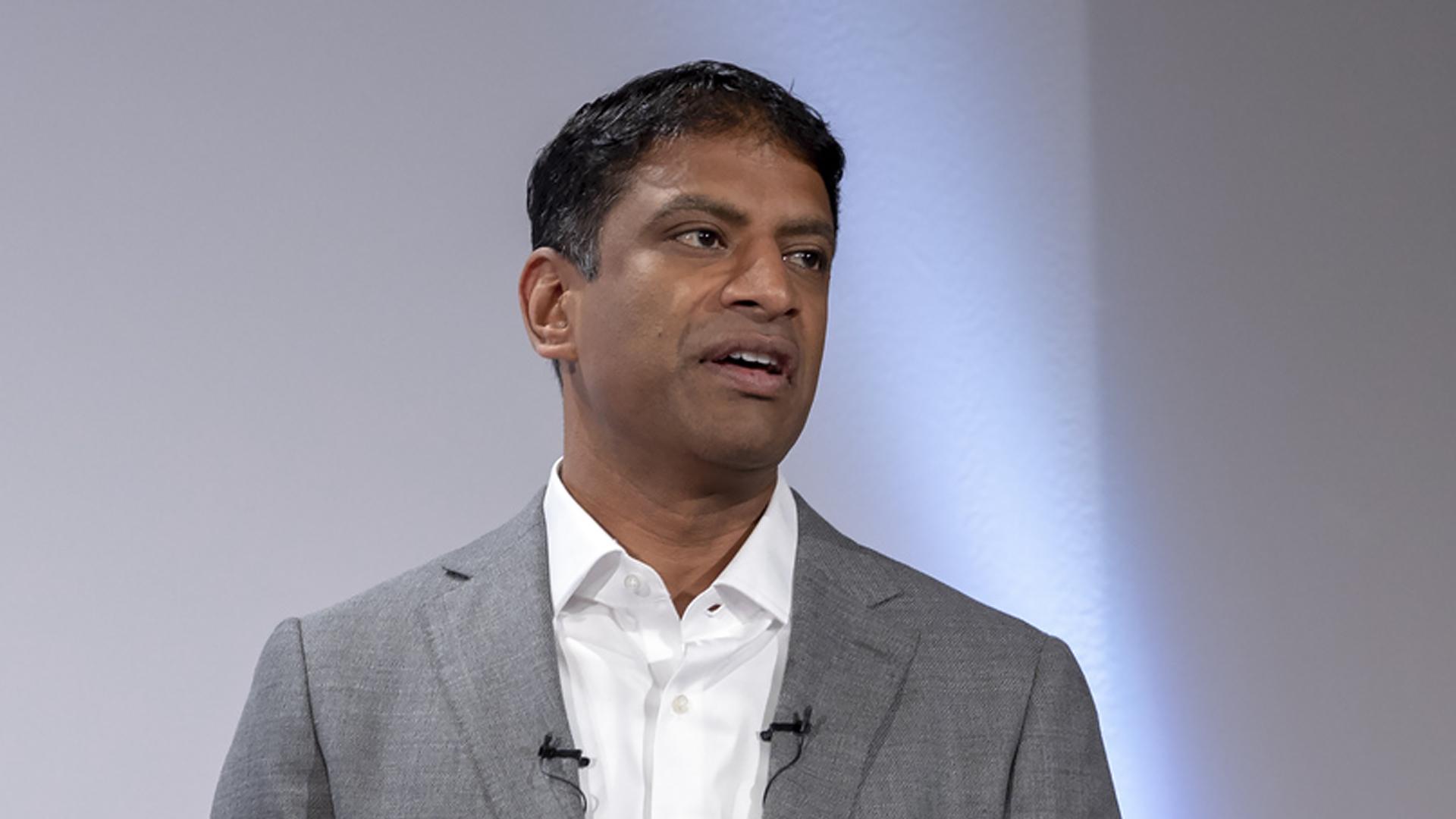 Le CEO de Novartis, Vasant Narasimhan, s’est dit «confiant dans la capacité du groupe à retrouver une croissance durable au-delà de 2026», visant une progression annuelle moyenne des ventes «de 5 à 6% à moyen terme».