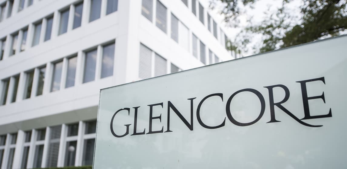 Glencore veut dégager en 2024 un résultat d’exploitation (Ebit) ajusté de 3,0 à 2,6 milliards à 2,8 milliards de francs pour ses seules activités de négoce.