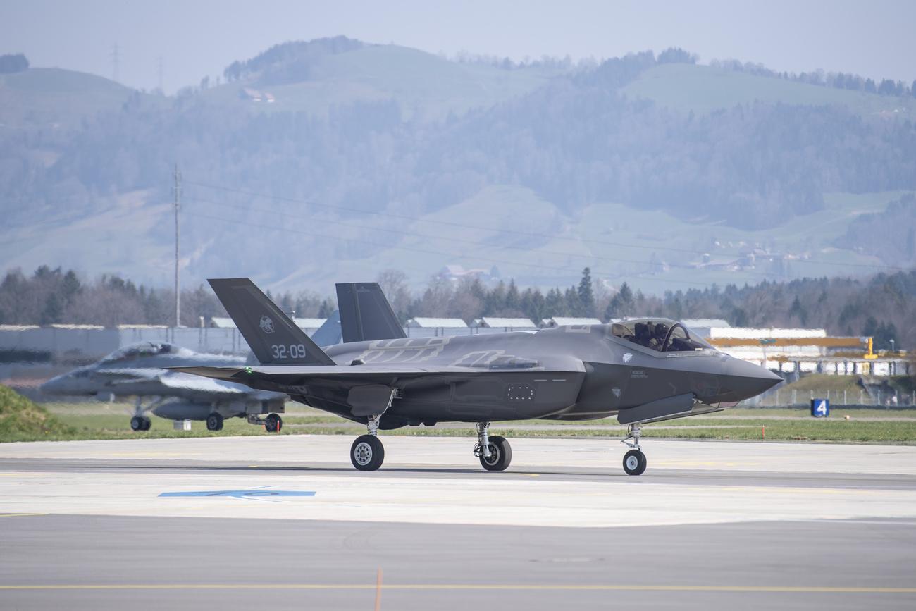 Le crédit additionnel pour les F-35 a été le plus discuté. La gauche a refusé d'entrer en matière.