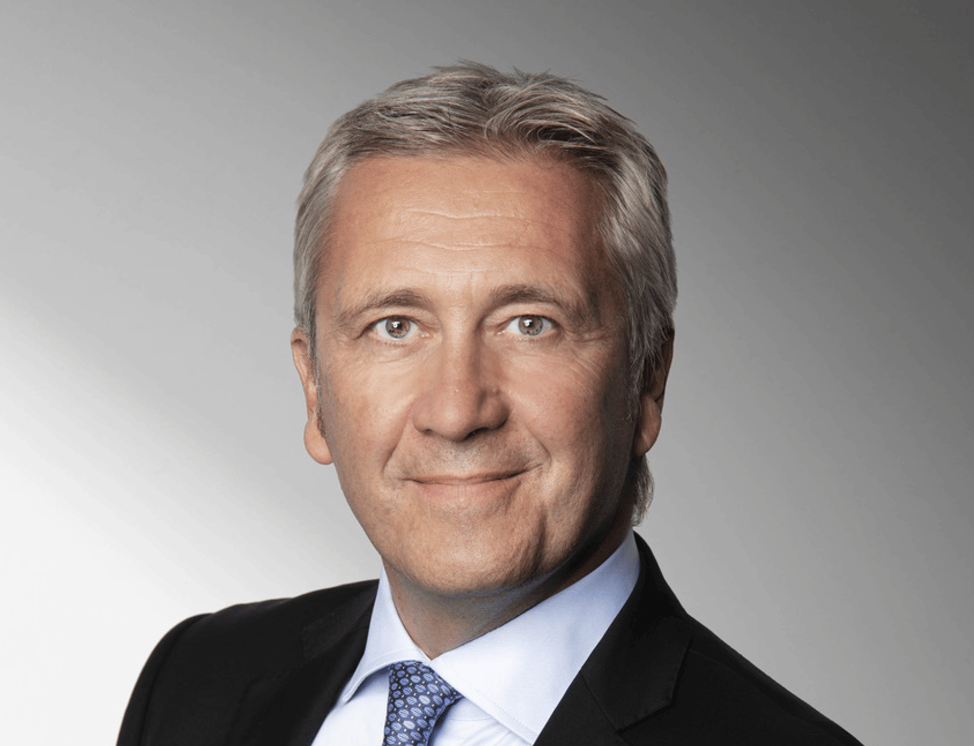 Jérôme Koechlin a écrit plusieurs ouvrages et articles sur les relations internationales et la communication stratégique.