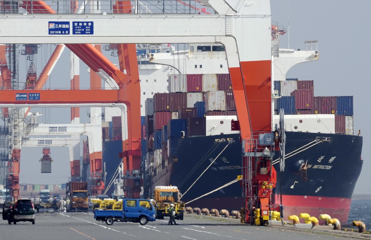 Les exportations ont notablement baissé dans les secteurs de l’automobile, des machines de construction et d’exploitation minière, et progressé dans le secteur technologique.