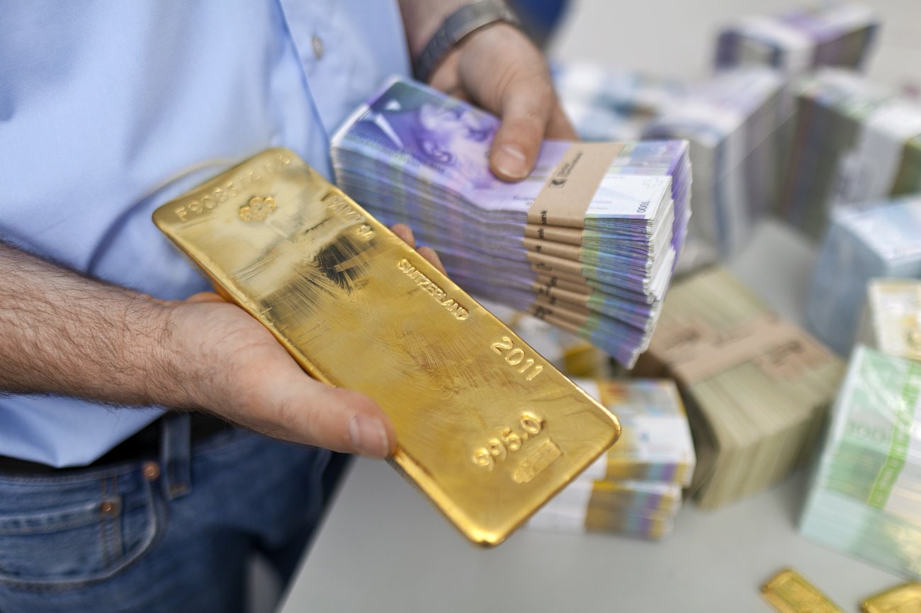 L'or et le franc suisse ont connu vendredi un regain d'intérêts avec les tensions entre Israël et l'Iran.