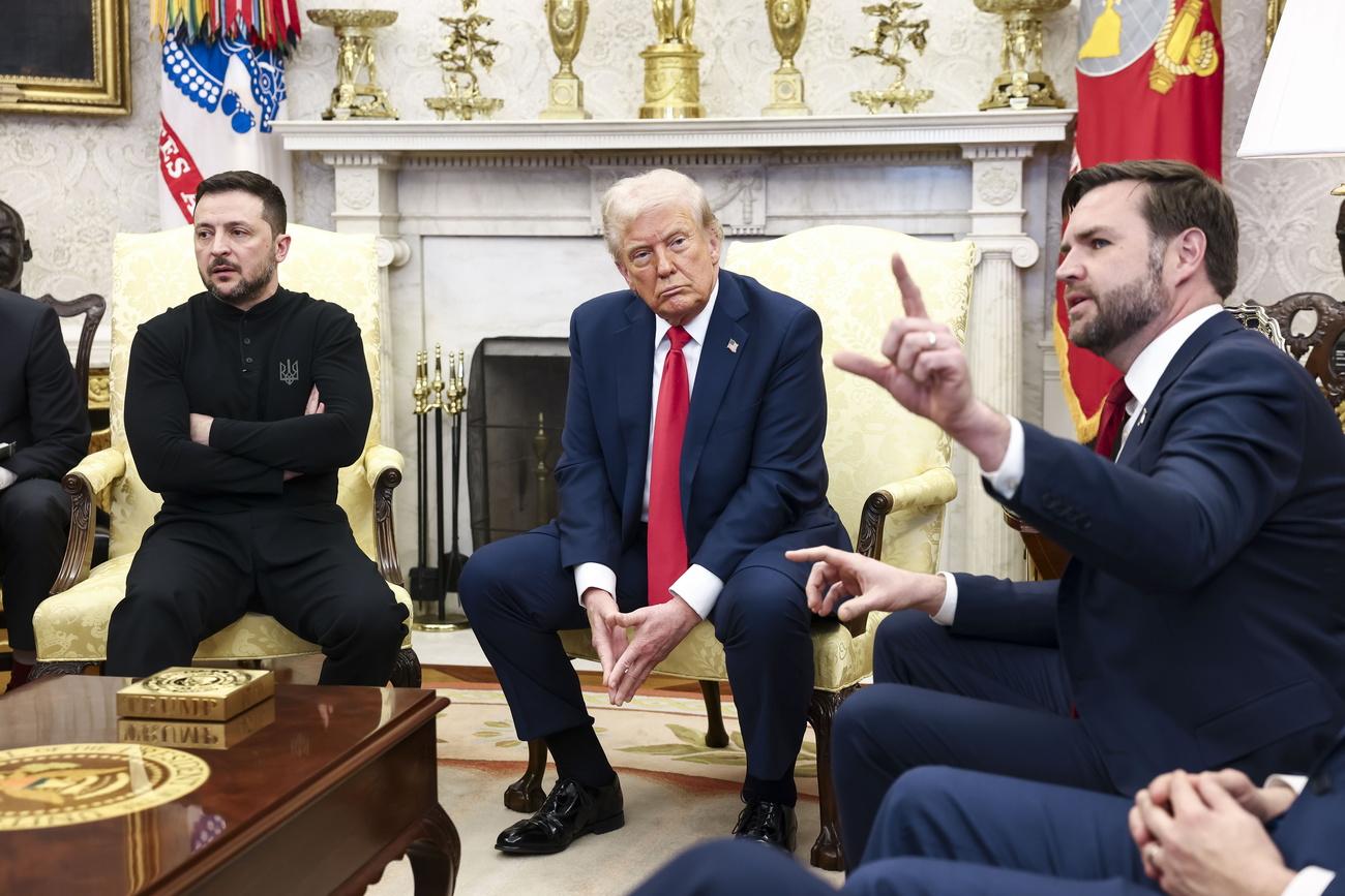 Une scène de la discussion très tendue de vendredi soir entre le président ukrainien Volodymyr Zelensky, le président des Etats-Unis Donald Trump et le vice-président des Etats-Unis JD Vance.