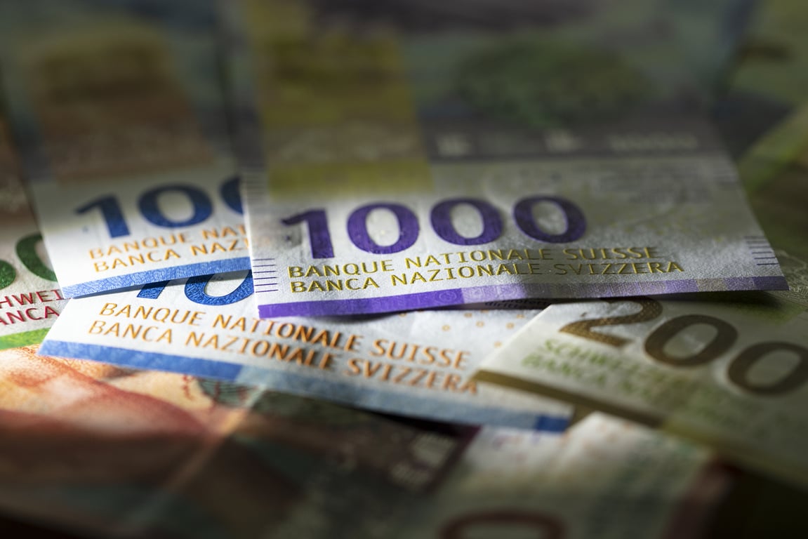 Le franc suisse, nouveau carburant du carry trade: le piège de la BNS?