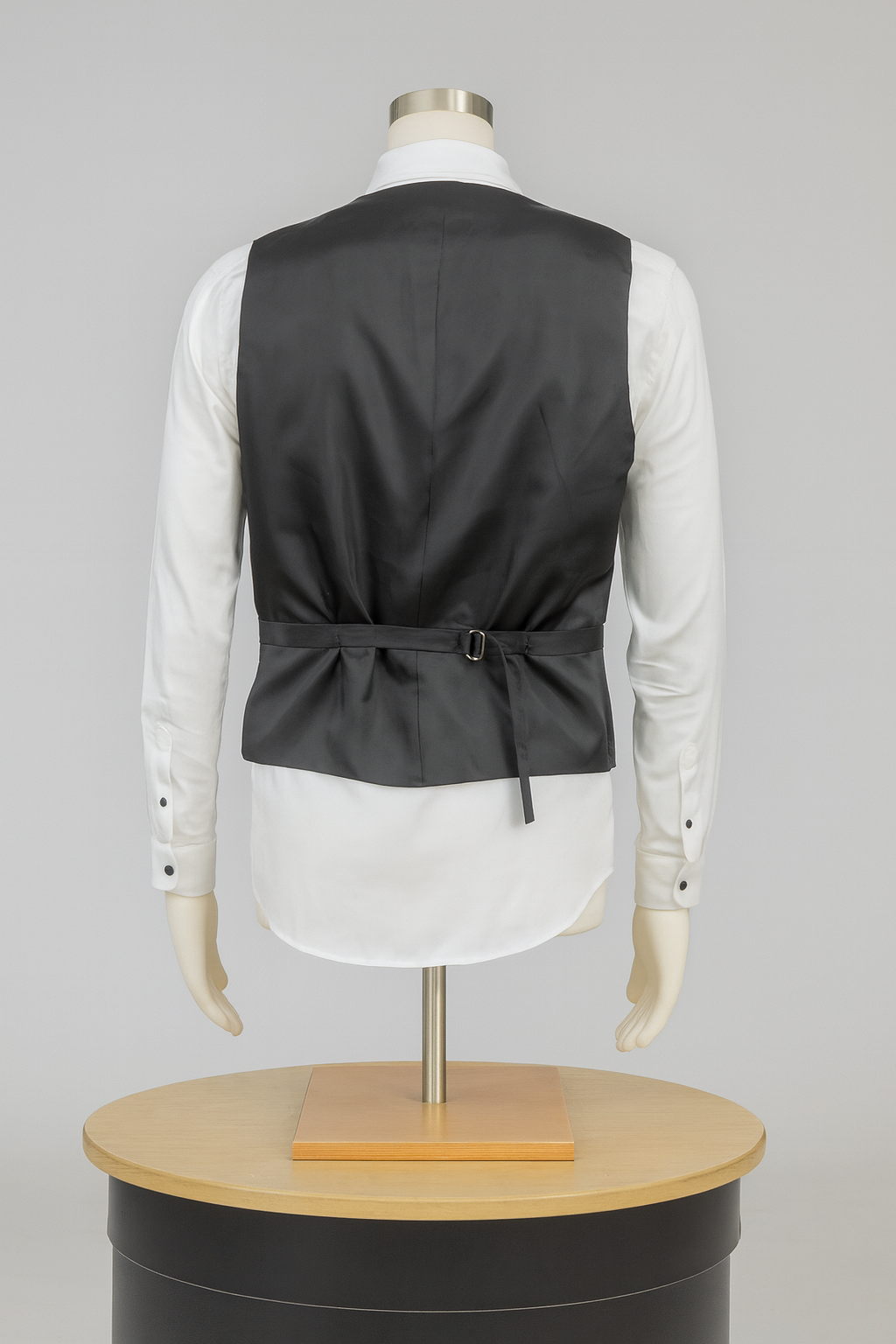 Red, Blue, Black image 3