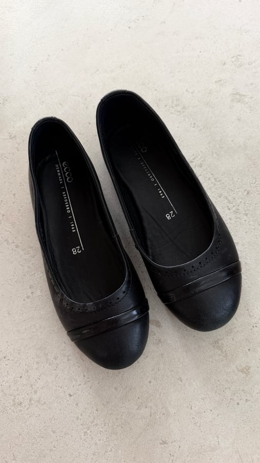 Ecco Black Flats Size 38