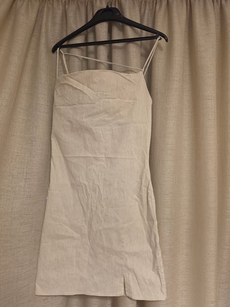 Stradivarius mini beije dress, XS size, no tag but never worn