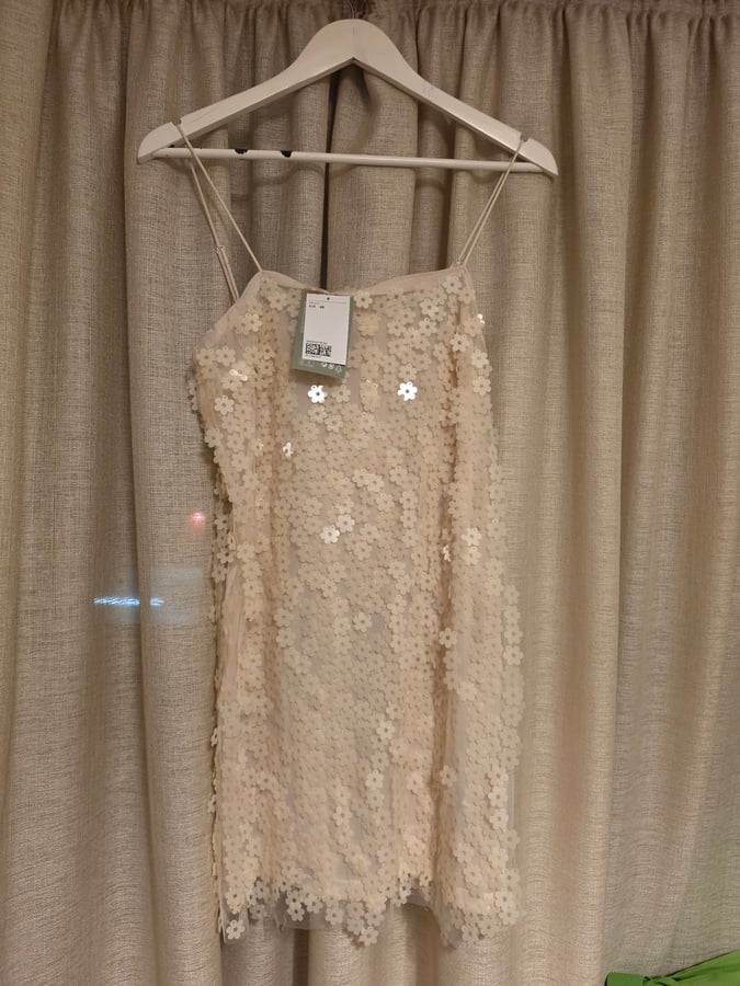 H&M Flower Shaped Sequin Embellished Slip Dress,white cream colour,size  XS with tags