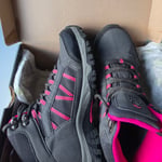 Hiking boots and shoes-Μποτάκια πεζοπορίας