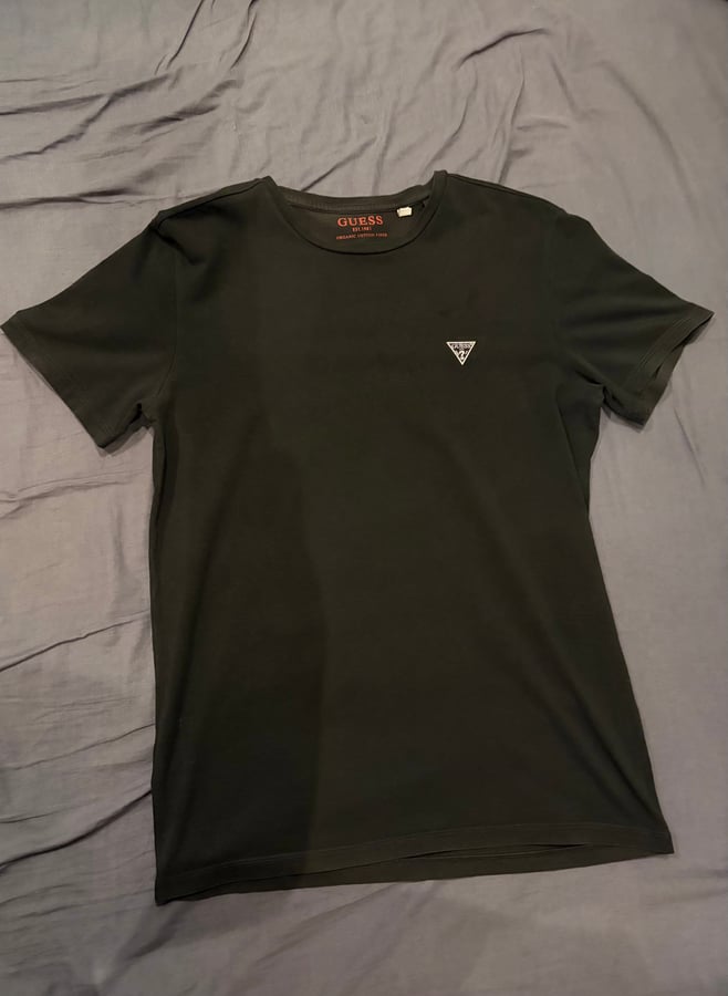 Guess Black T-Shirt
