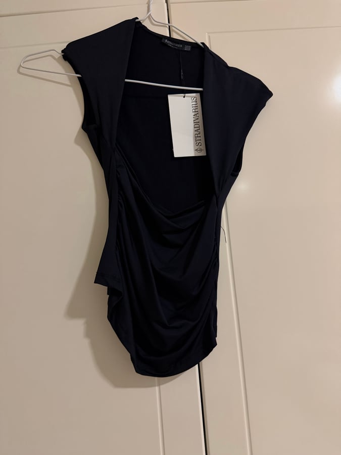 Stradivarius Black shirt 