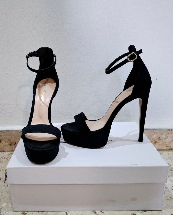 Black High Heeled Sandals