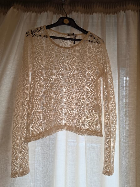 Stradivarius Longsleeve Crochet Top, beige color, Small size, no tags but unworn
