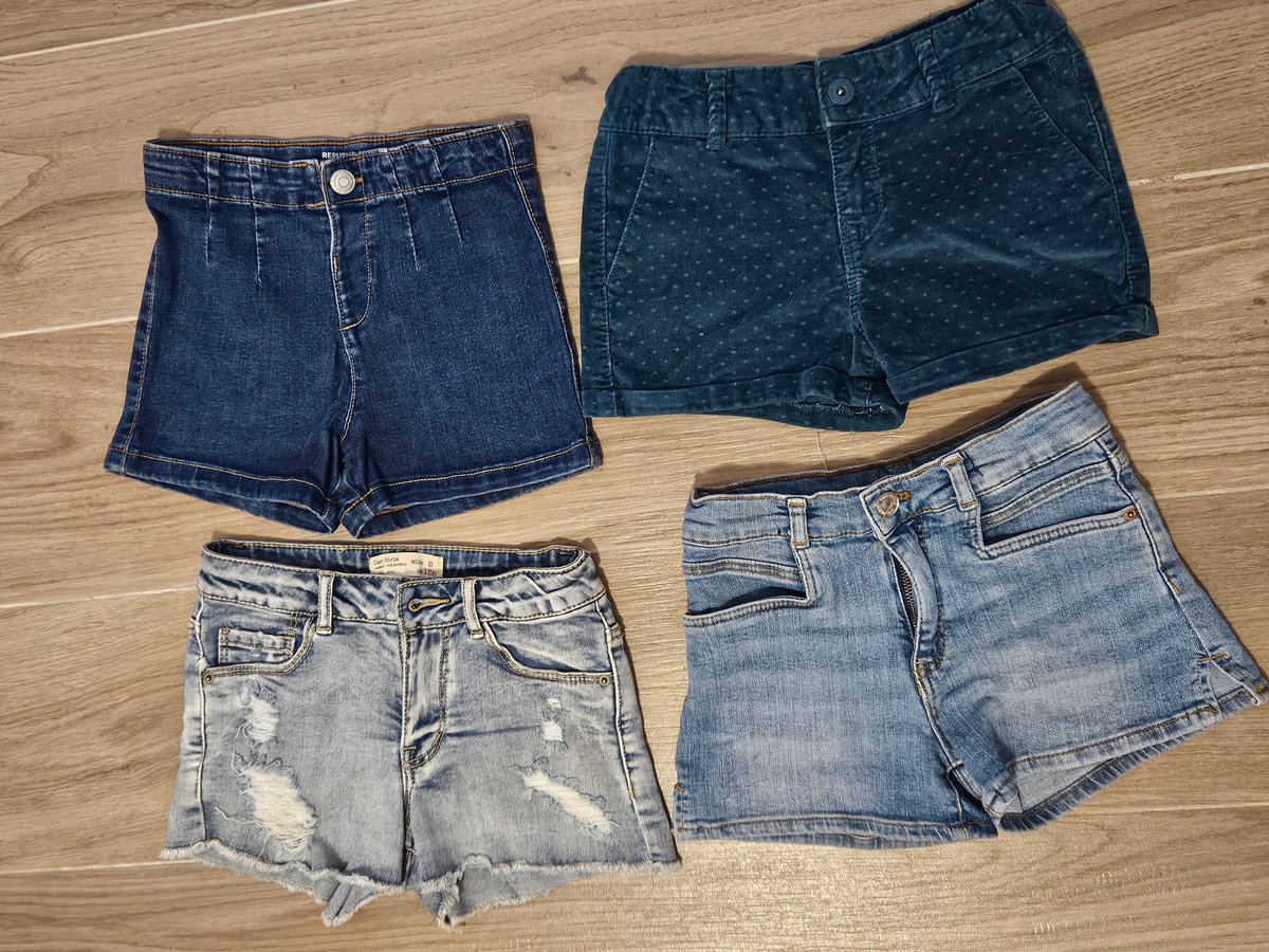 4 pair of denim shorts (7-8 years old / 128 cm)