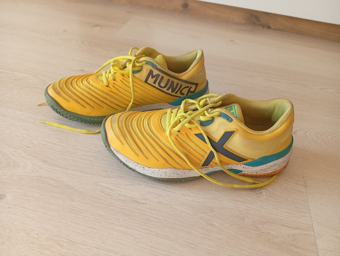 Muniq Yellow padel Shoes
