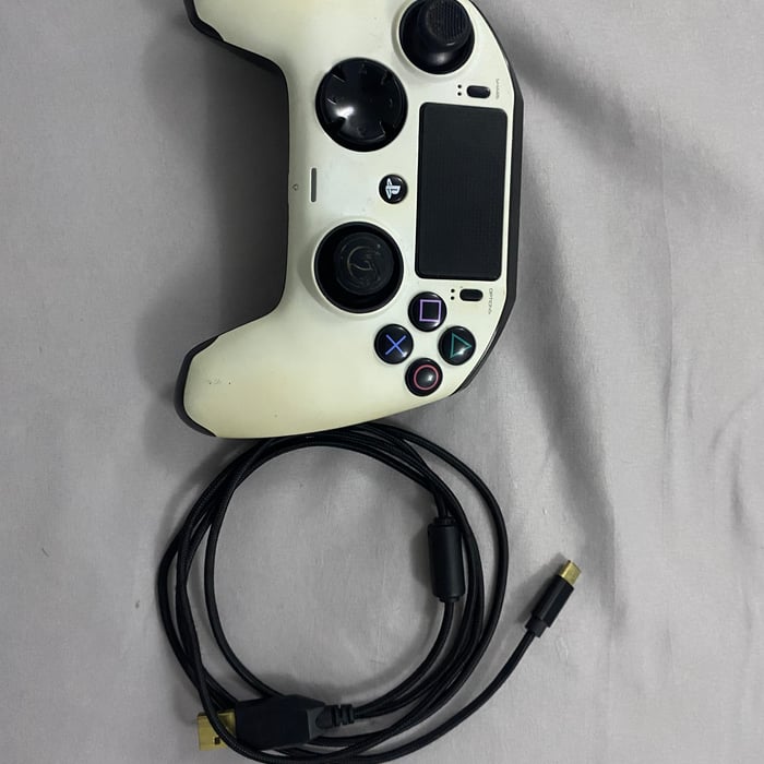 Siin - سين PlayStation 4 Pro Controller Nacon