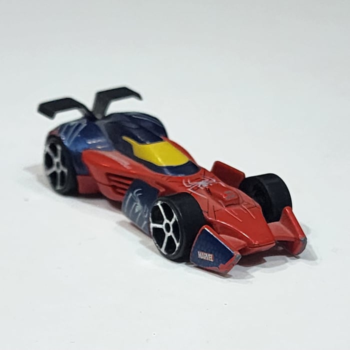 Siin - سين Majorette spiderman die-cast car 2012