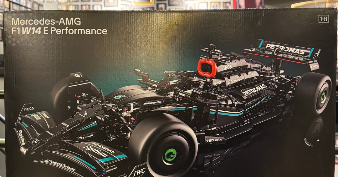 Siin - سين Mercedes-AMG F1 W14 E Performance LEGO set