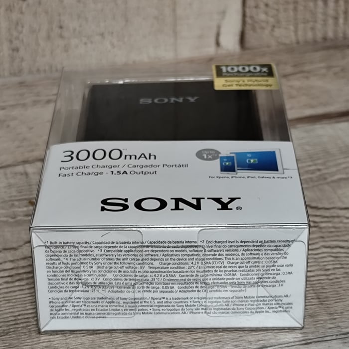 Siin - سين Sony Portable Charger -Sony's Hybrid
Gel Technolog