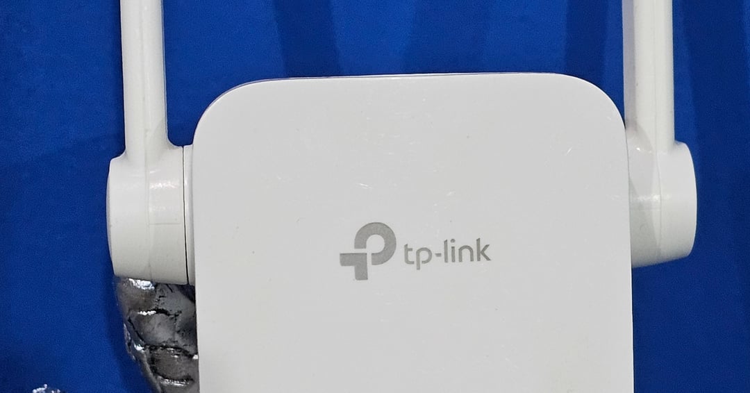 Siin - سين TP-Link Dual-Band AC1200 Wi-Fi Range Extender RE30