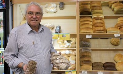 Brezel mit Bier und Apfelstrudel sind exotisch - wenn man Tausende Kilometer von Deutschland weg lebt. Im Kirgistan will ein Deutscher den Kuchen- und Brotmarkt aufmischen. Doch es gibt Hindernisse.