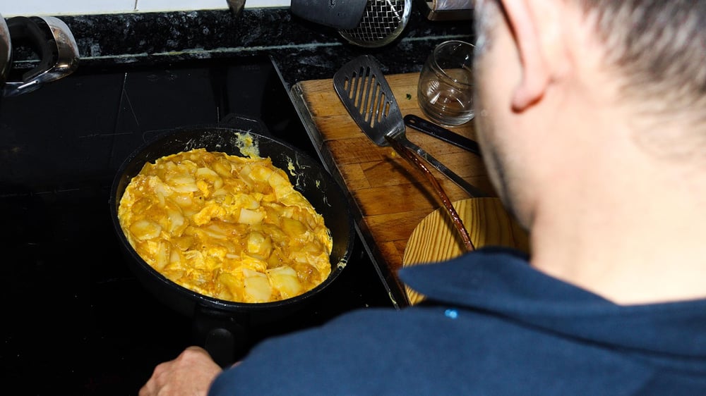 WE DON'T TALK ABOUT POLITICS AT THE TABLE