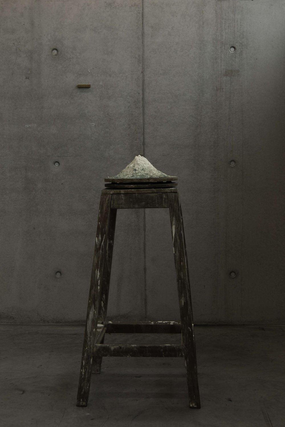 Fleeting experiences in stillness