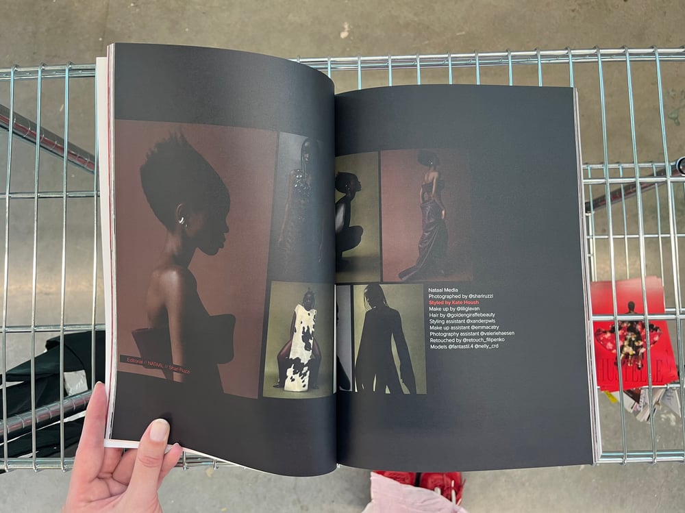 Hustelle Magazine