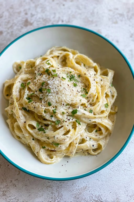 Creamy Fettuccine Alfredo Pasta Recipe – Ready in No Time