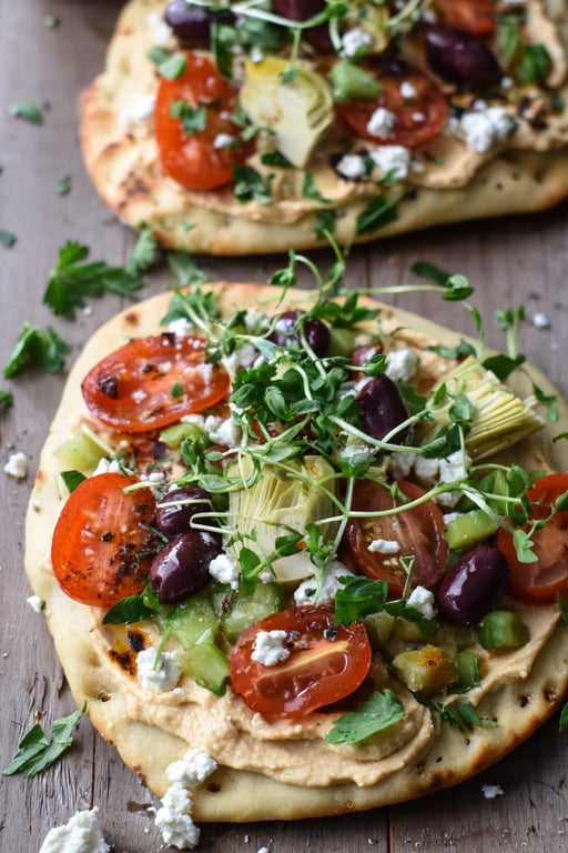 Mediterranean Naan Pizza Recipe – Fresh and Easy