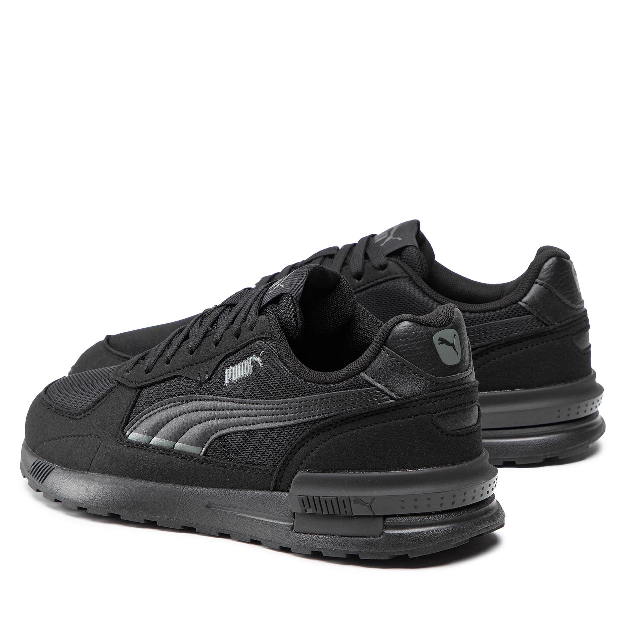 Sneakersy