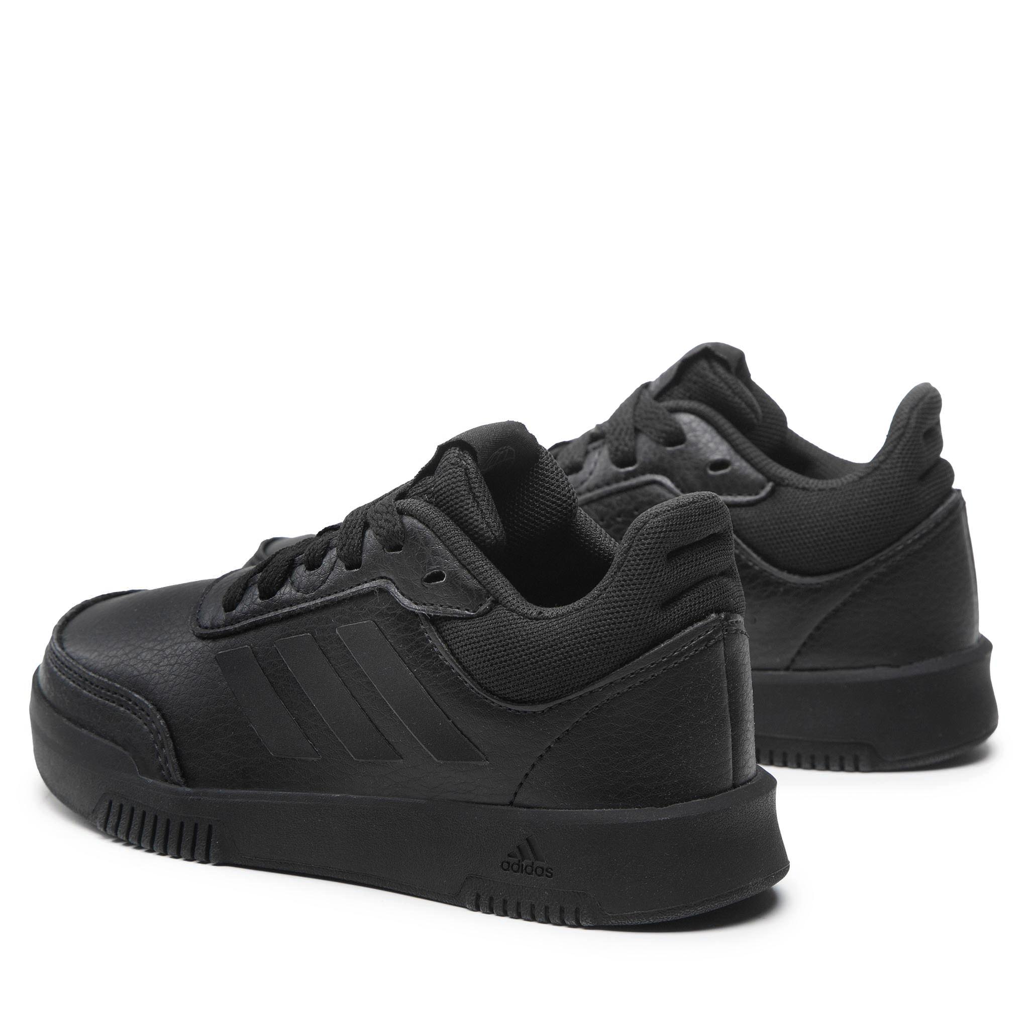 Sneakersy