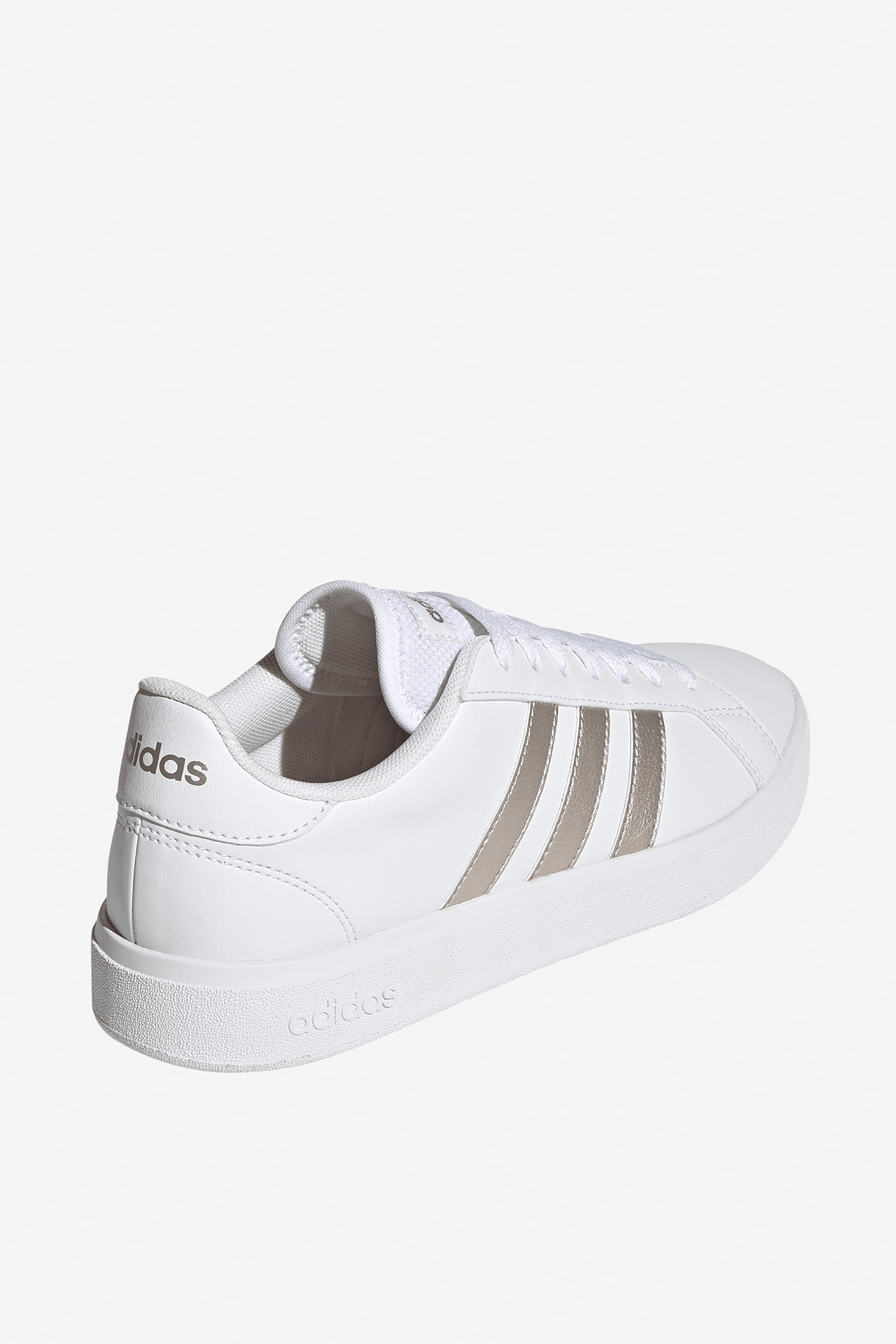 Sneakersy