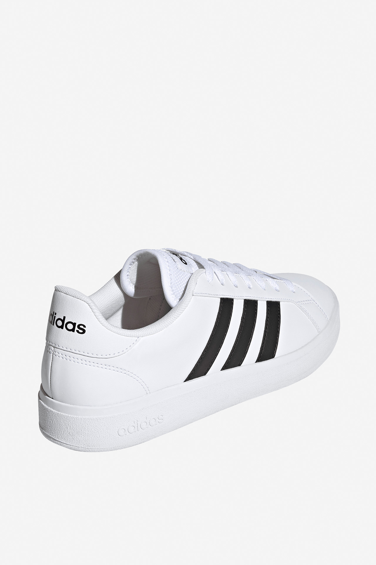 Sneakersy