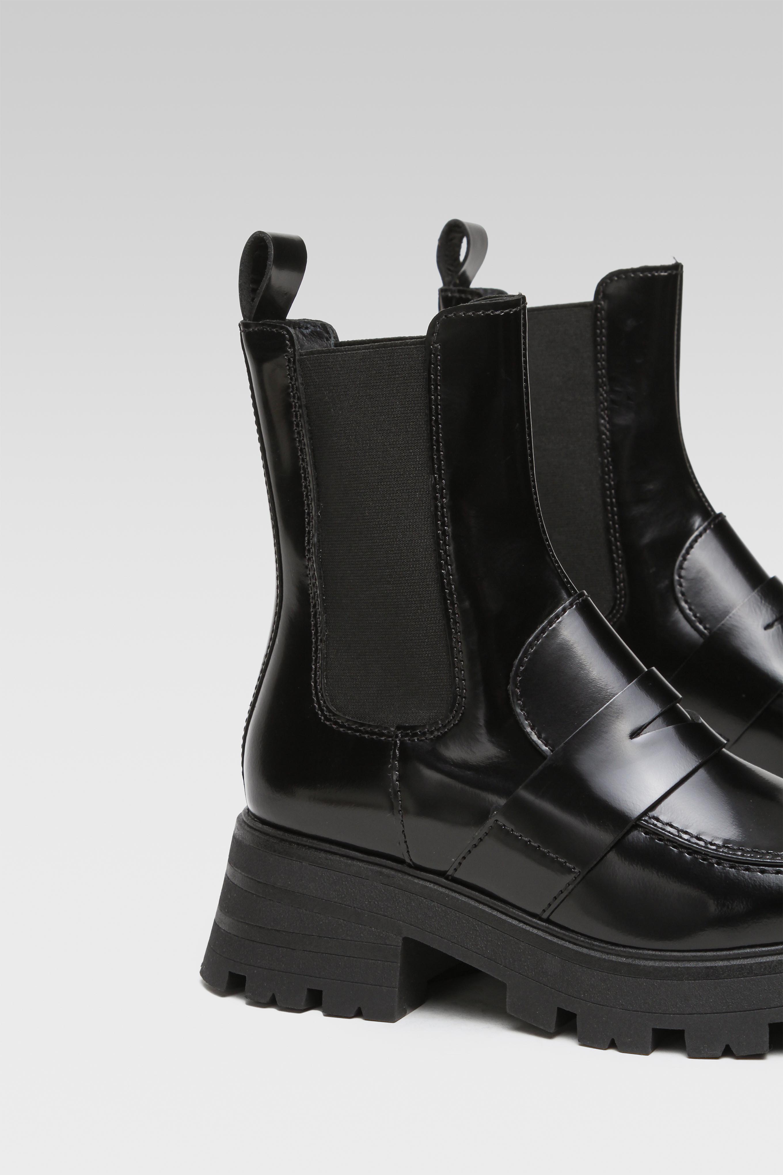 Členková obuv Čierna