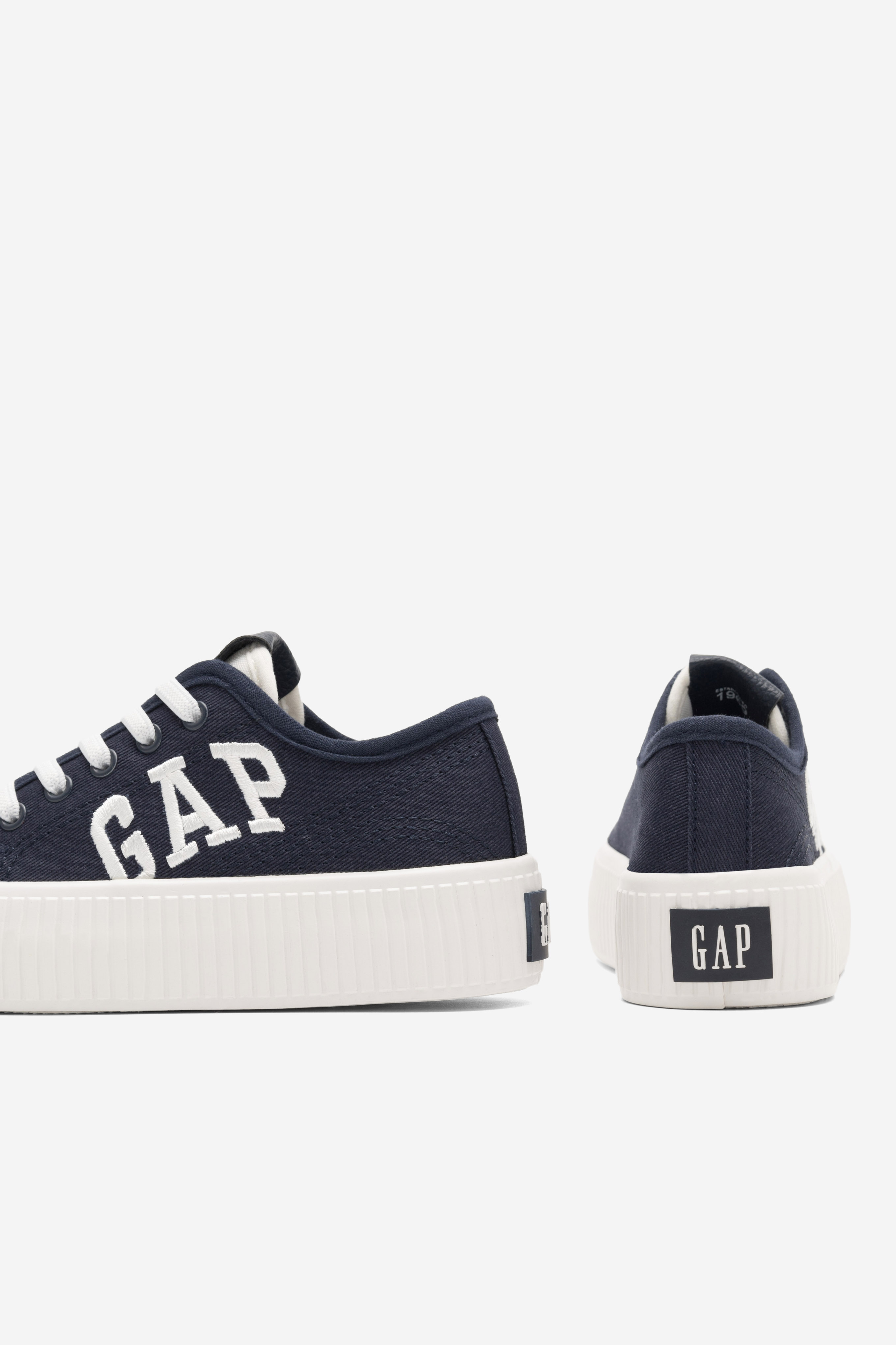 Platnene superge Mornarsko modra