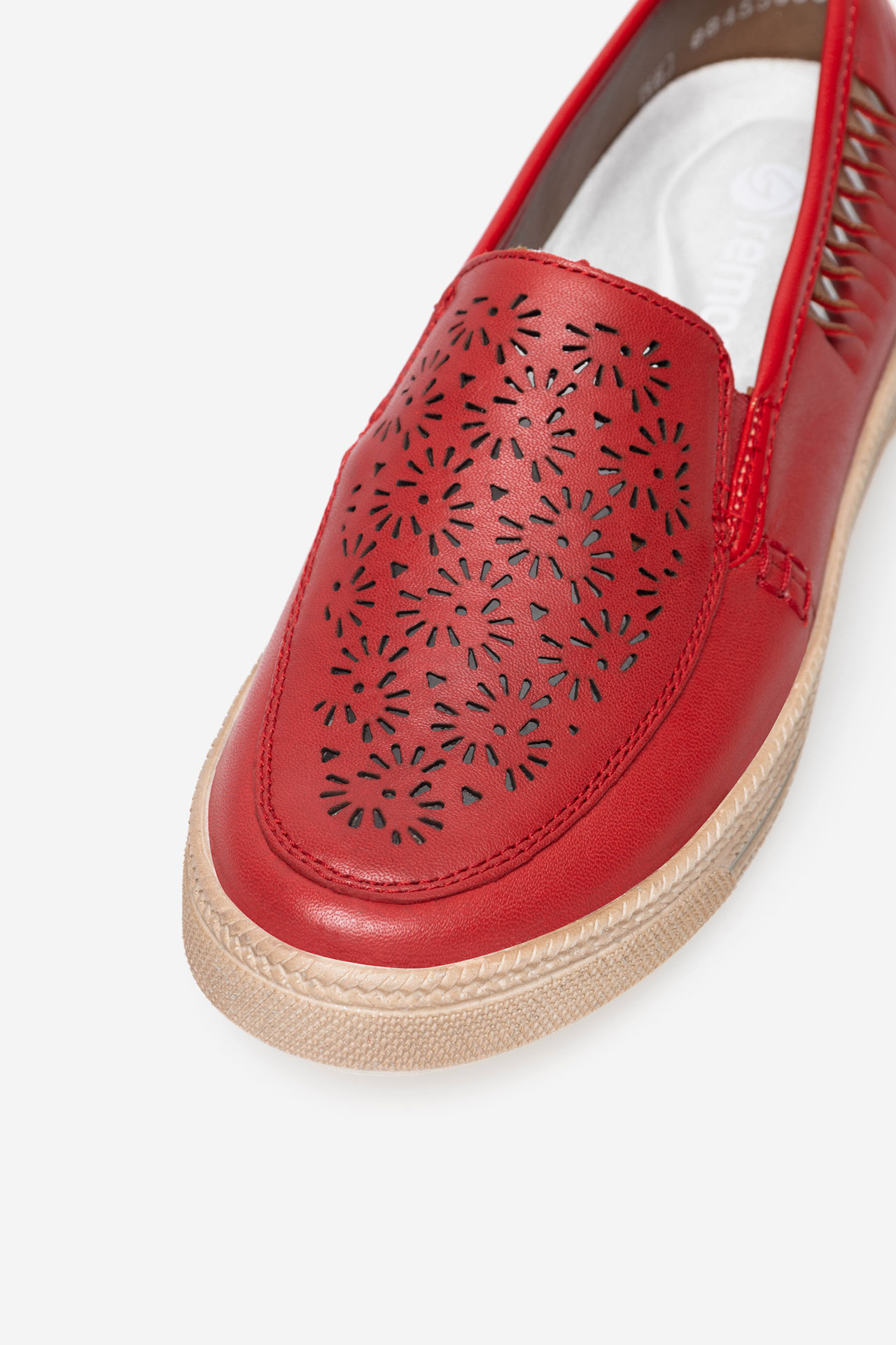 Nizki čevlji Rdeča