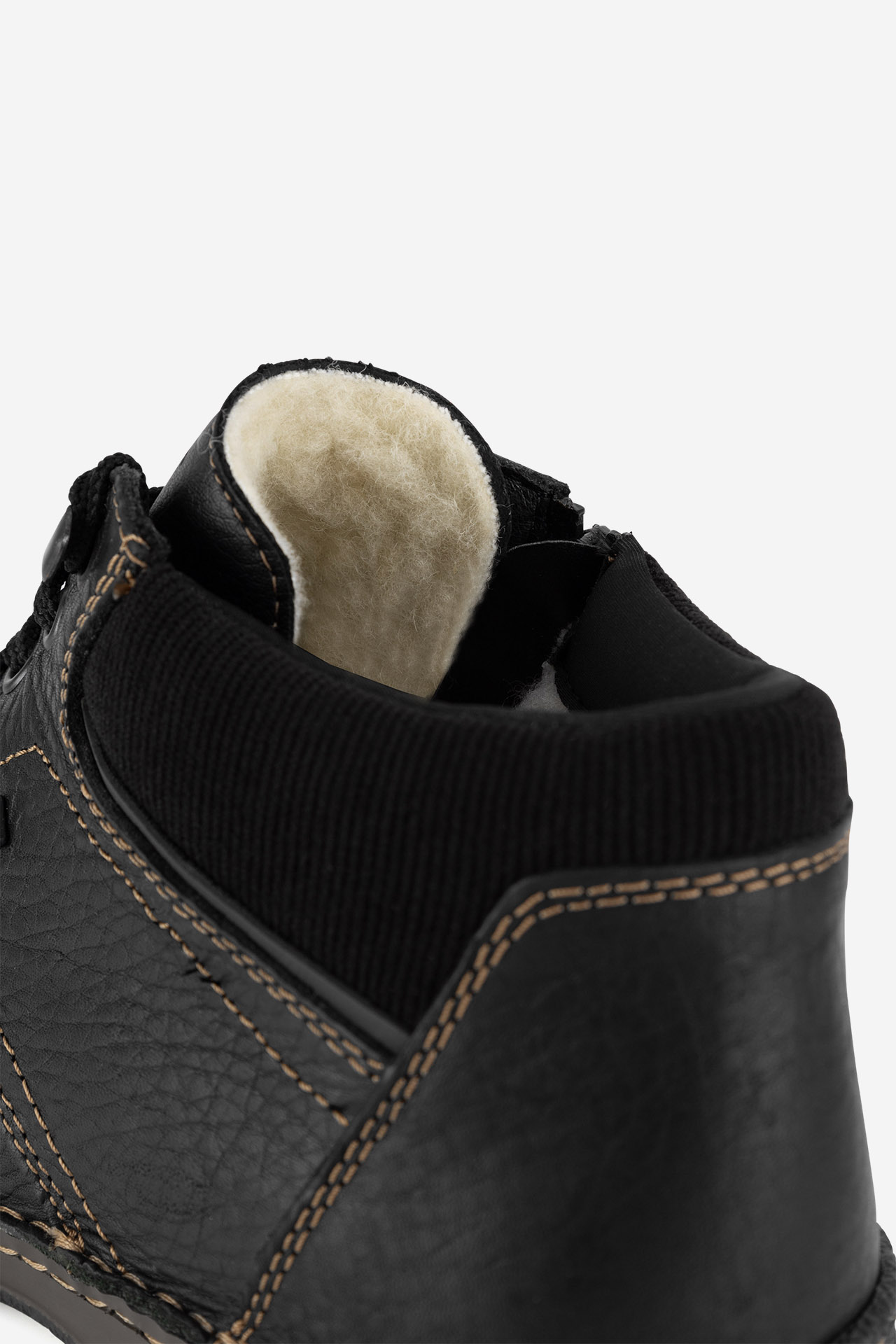 Kotníková obuv ČERNÁ