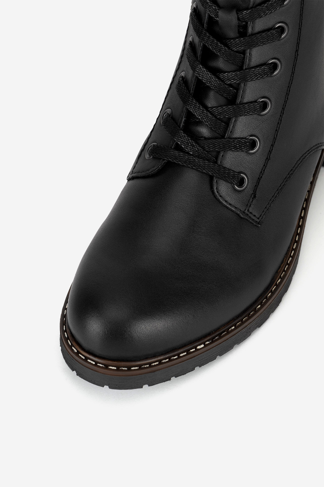 Kotníková obuv ČERNÁ