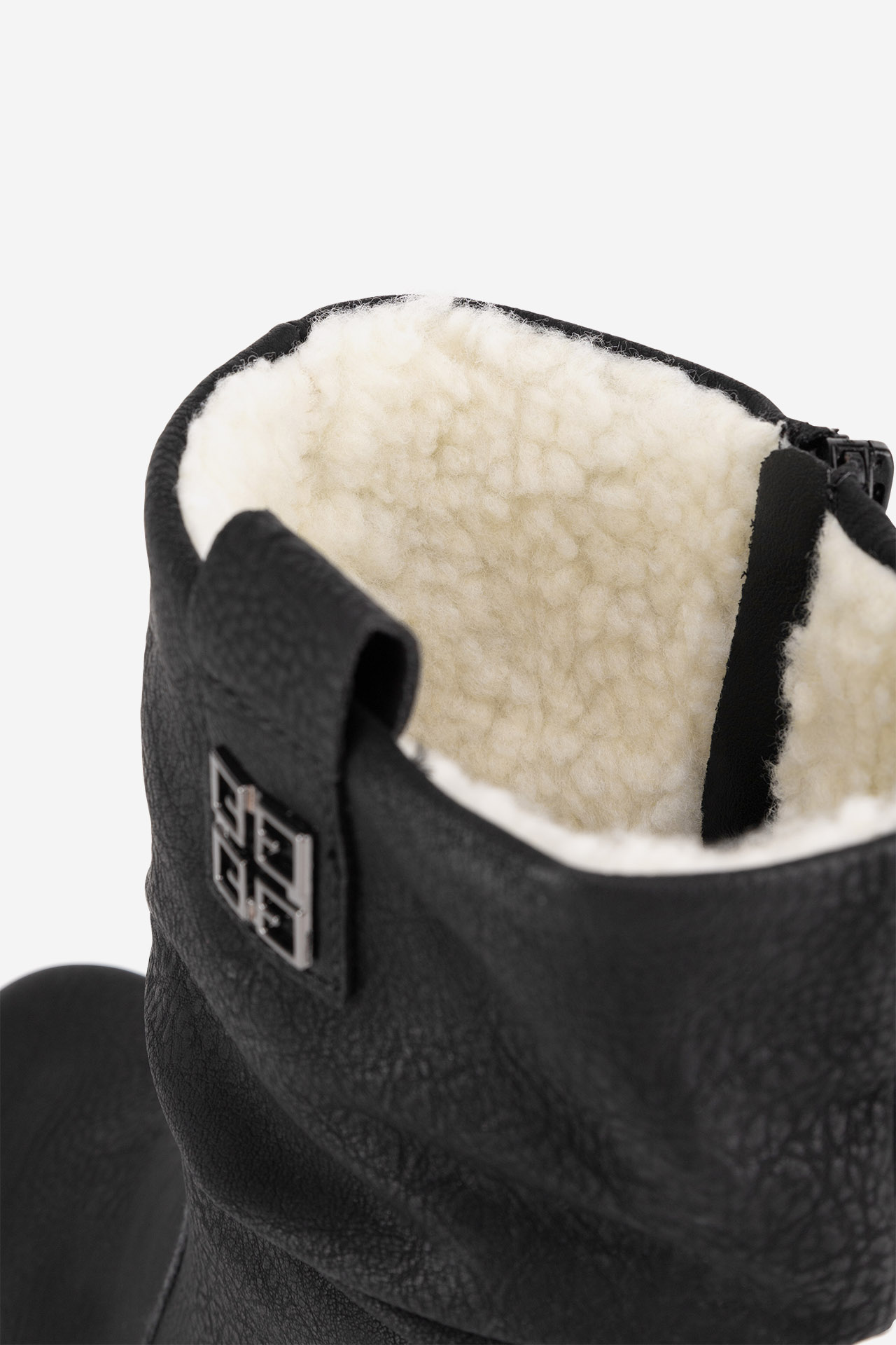 Kotníková obuv ČERNÁ